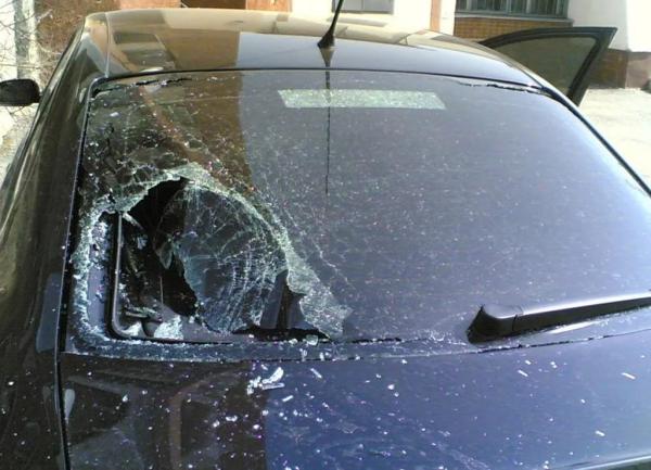 В Ставрополе молодые люди напали с кирпичом на водителя и забрали крупную сумму денег